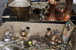 TWO TRAYS OF ASSORTED COPPER AND BRASS ETC TO INCLUDE A TABLE GONG