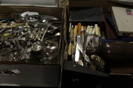 TWO TRAYS OF ASSORTED FLATWARE ETC TO INCLUDE CASED EXAMPLES