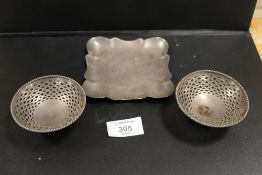 TWO HALLMARKED SILVER PIERCED BON BON DISHES, TOGETHER WITH A HALLMARKED SILVER DISH, APPROX