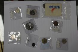 A SELECTION OF ANTIQUE COINAGE ETC TO INCLUDE AN EARLY HAMMERED EXAMPLE AND ONE COIN WITH A CITY