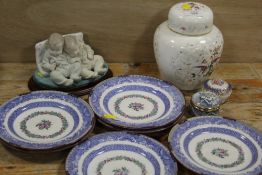 A SMALL COLLECTION OF CERAMICS TO INC LLADRO, GINGER JAR, BLUE & WHITE PLATES ETC