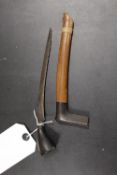 A SEWER STYLE INDONESIAN STYLE DAGGER