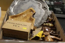 A TRAY OF ASSORTED SUNDRIES TO INCLUDE A SILVER PLATED TRAY ENGRAVED WITH THE SCOTTISH EXHIBITION