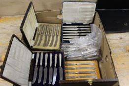 A SELECTION OF CASED SILVER HANDLED FLATWARE SET TOGETHER WITH LOOSE SETS ETC