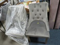 A PAIR OF MODERN UPHOLSTERED BUTTONED BEDROOM CHAIRS