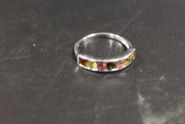 A 9CT WHITE GOLD DRESS RING