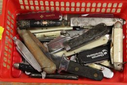 A TRAY OF POCKET WATCHES ETC