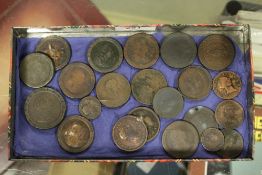 THREE SMALL BOXES OF ANTIQUE COINS TO INCLUDE GEORGIAN CARTWHEEL PENNY ETC