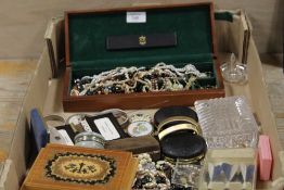 A LARGE QUANTITY OF COSTUME JEWELLERY