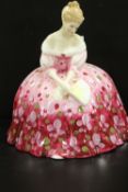 ROYAL DOULTON FIGURE 'VICTORIA' HN 2471