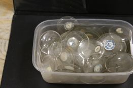 A LARGE QUANTITY OF ANTIQUE POCKET WATCH CRYSTALS