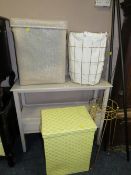 A MODERN HALL CONSOLE TABLE WITH THREE LINEN BASKETS AND A METAL STAND (5)
