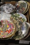 A TRAY OF ASSORTED COLLECTORS PLATES TO INC WEDGWOOD, ROYAL ALBERT ETC