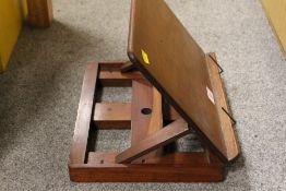 A VINTAGE TABLE TOP WOODEN SHEET MUSIC HOLDER