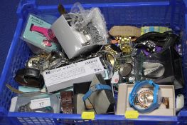 A TRAY OF ASSORTED WRIST WATCHES ETC