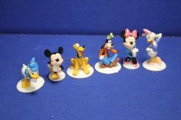 SIX ROYAL DOULTON MICKEY MOUSE COLLECTION FIGURES TO INCLUDE DONALD DUCK, DAISY DUCK, MICKEY