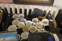 TRAY OF MUGS AND CHINA INCLUDING COMMENORATIVE (TRAY NOT INCLUDED)