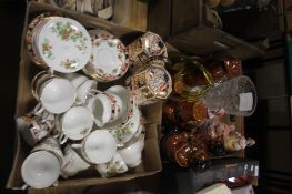 TWO TRAYS OF CHINA/CERAMIC ITEMS TO INCLUDE PART TEA SETS, TEA/COFFEE/SUGAR SET ETC( TRAYS NOT