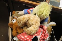 A LARGE SELECTION OF SOFT TOYS