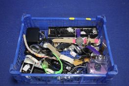 A QUANTITY OF WATCHES TO INCLUDE A NURSES WATCH ETC