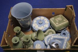 A QUANTITY OF WEDGEWOOD JASPERWARE TO INCLUDE VASES, LIDDED BOXES ETC