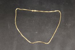 A HALLMARKED 9CT GOLD BOX LINK CHAIN - APPROX WEIGHT 8.9 G