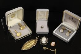 A VINTAGE CAMEO BROOCH, LARGE SILVER GILT BROOCH ETC