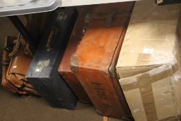 A QUANTITY OF ASSORTED SUITCASES AND BAGS