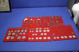 A COLLECTION OF COINS TO INCLUDE H AND K N PENNIES AND ROYAL MINT MEDALLIONS