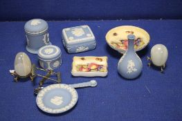 A COLLECTION OF WEDGWOOD JASPERWARE TOGETHER WITH AYNSLEY ORCHARD GOLD BOWL ETC