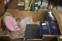 A TRAY OF ASSORTED GLASSWARE TO INCLUDE BOX STUART CRYSTAL EXAMPLES (TRAY NOT INCLUDED)