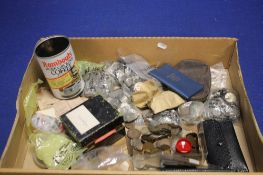 A LARGE BOX OF ENGLISH COINAGE TO INCLUDE SILVER AND COPPER DECIMAL COIN SET ETC