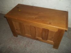 A SOLID PINE BLANKET BOX
