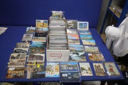 toA BOX OF FOREIGN POSTCARDS IN MANY HUNDREDS, to include examples from Canada, Spain, India,