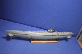 A MODEL OF A MILITARY TYPE BATTLE SHIP L 107 CM