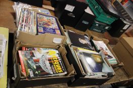 A LARGE QUANTITY OF COLLECTORS MAGAZINES, to include Collect It, Antiques Magazine, The