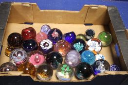 A COLLECTION OF 28 PAPERWEIGHTS, some signed