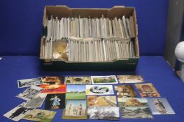 A BOX OF POSTCARDS IN MANY HUNDREDS OF TOPOGRAPHICAL INTEREST, to include Seaton, Le Mans, Mont