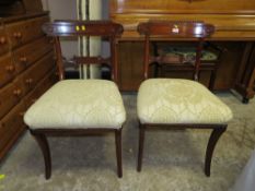 A PAIR OF WILLIAM IV MAHOGANY DINING CHAIRS