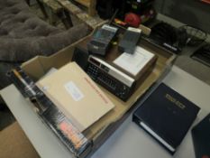 A TRAY CONTAINING A DIGITAL FLIGHT SCANNER & ACCESSORIES