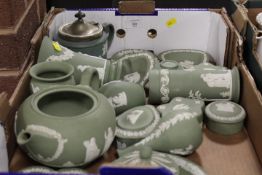 A TRAY OF ASSORTED WEDGWOOD GREEN JASPERWARE