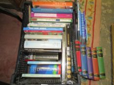 A TRAY OF MODERN AND VINTAGE BOOKS TO INCLUDE A SELECTION OF FOLIO SOCIETY EXAMPLES