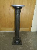 A REEDED DISPLAY PLINTH / COLUMN H-103 CM