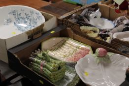 TWO TRAYS OF ASSORTED CERAMICS TO INCLUDE AN ASPARAGUS POT, LARGE BLUE AND WHITE BOWL ETC