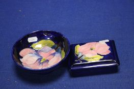 A MORCROFT DISH 14.5 CM TOGETHER WITH A MORCROFT TRINKET BOX 12.5 CM