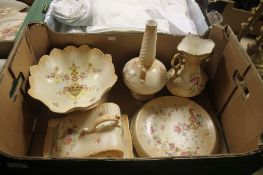 A TRAY OF CROWN DEVON CREAM WARE (TRAY/S NOT INCLUDED)
