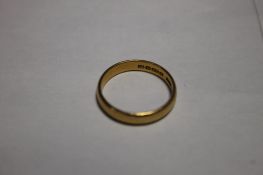 A 22CT WEDDING BAND SIZE N