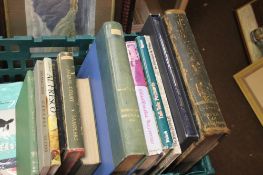 A TRAY OF MISCELLANEOUS BOOKS (TRAY/S NOT INCLUDED)