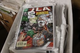 A TRAY OF DC COMICS, to include Green Arrow, War of Gods, Justice League, etc
