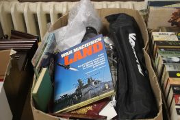 A TRAY OF ASSORTED SUNDRIES TO INCLUDE MUGS, TRIPOD ETC (TRAY NOT INCLUDED)